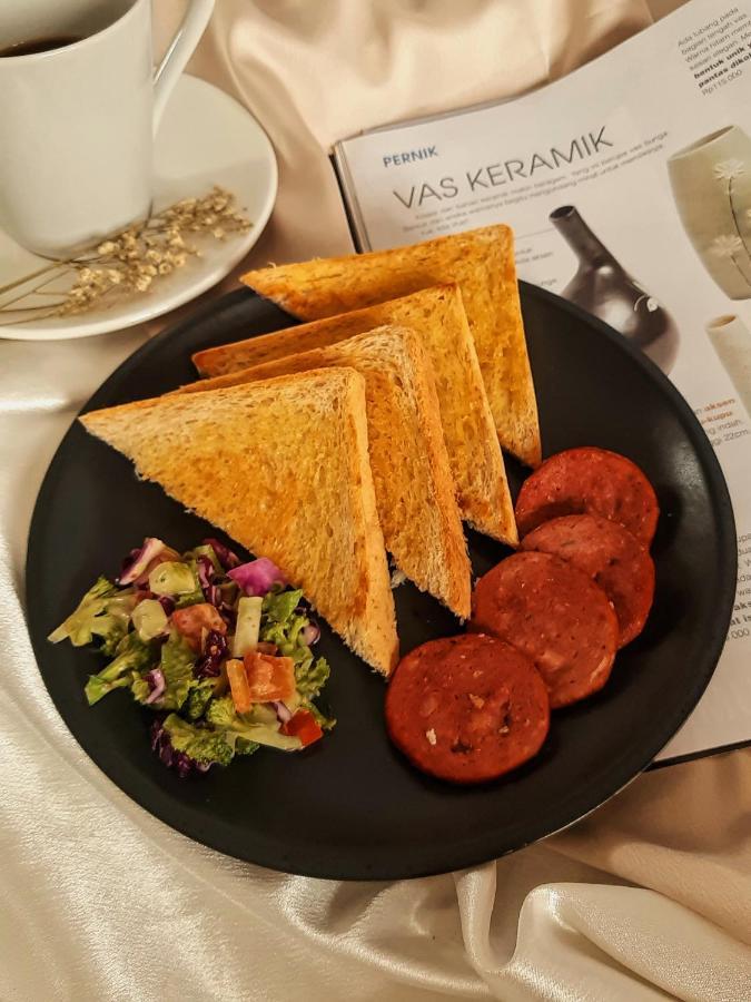 Kalinda Homey Karimunjawa Buitenkant foto